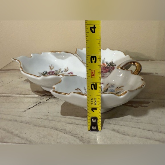 Vintage Thames Japan Hand painted Porcelain Maple Leaf Trinket Dish - Picture 6 of 6